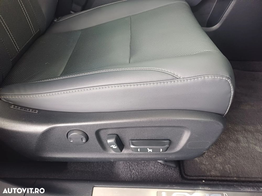 Lexus Seria RX 450h AWD Executive Sport Edition - 33