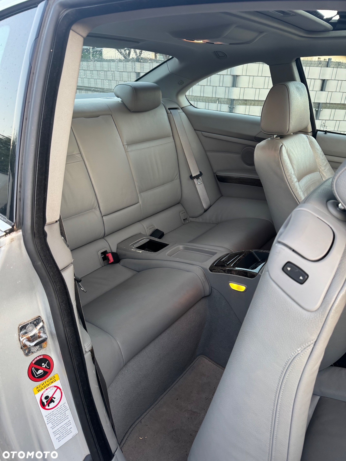 BMW Seria 3 325i Coupe - 17