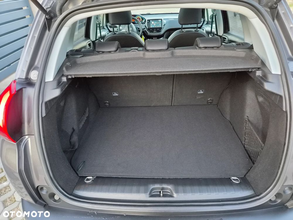 Peugeot 2008 BlueHDi 100 STOP & START Allure - 6