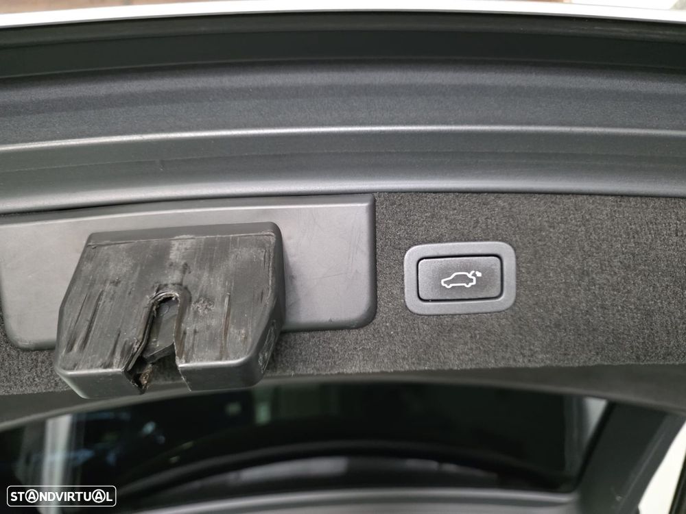 Jaguar XF Sportbrake 2.2 - 21