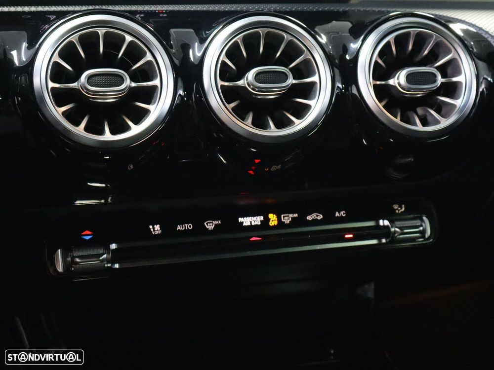 Mercedes-Benz CLA 200 d Shooting Brake AMG Line Aut. - 21
