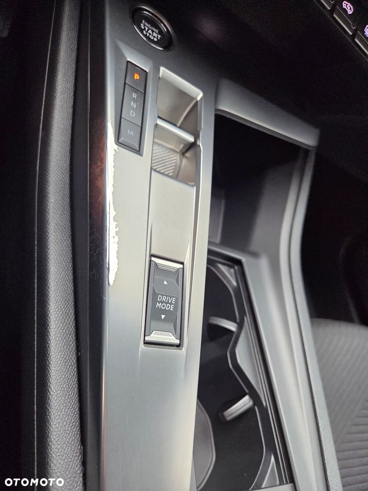 Peugeot 308 1.5 BlueHDi Active Pack Business S&S EAT8 - 29