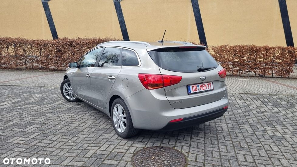 Kia Ceed 1.6 GDI Spirit - 10