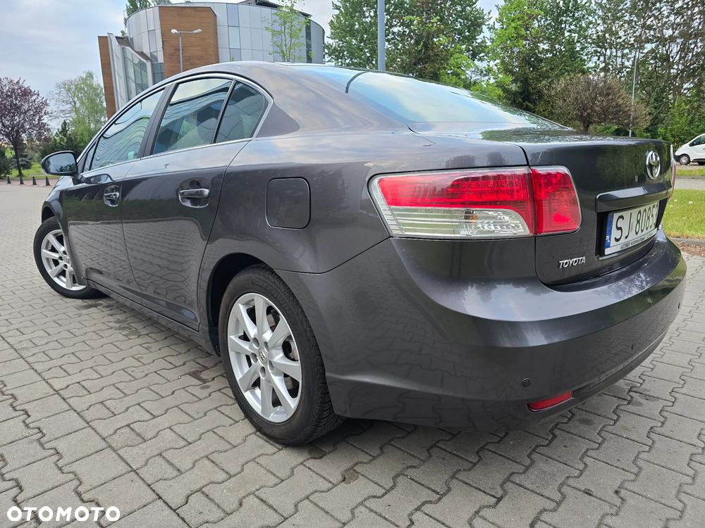 Toyota Avensis 2.0 D-4D Luna - 3
