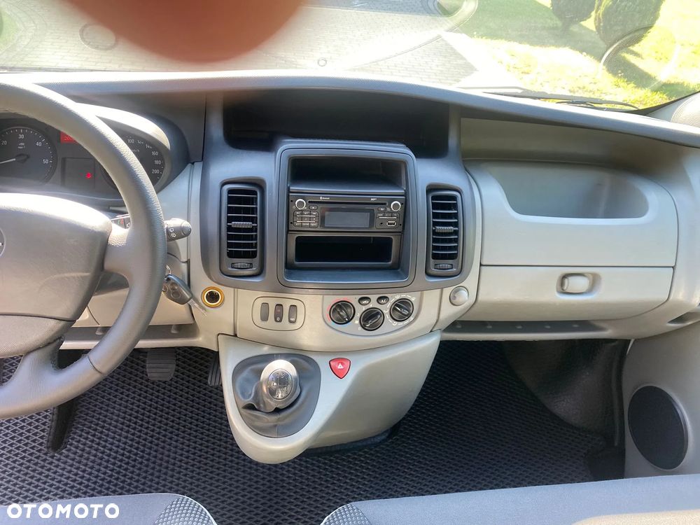Opel Vivaro - 14