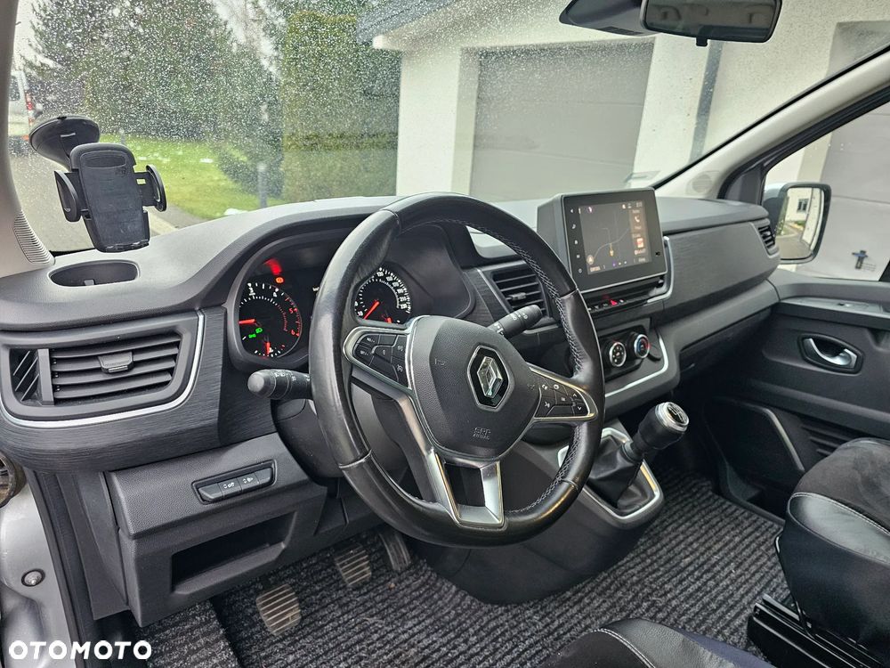 Renault Trafic 2.0 dCi - 9