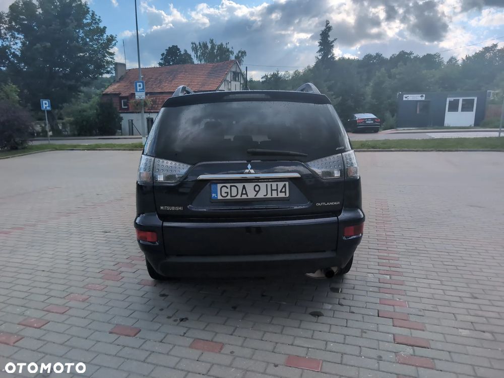 Mitsubishi Outlander - 7