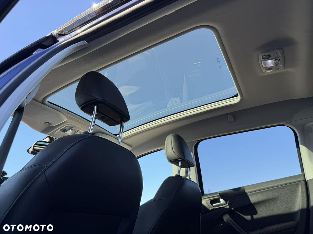 Peugeot 2008 1.6 e-HDi Allure S&S - 9