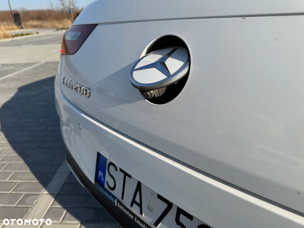 Mercedes-Benz CLA 200 mHEV AMG Line 7G-DCT - 19