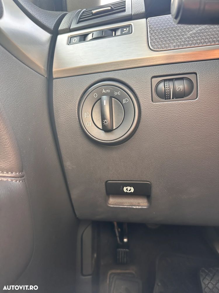 Volkswagen Touareg ver-3-0-v6-tdi-aut- - 11