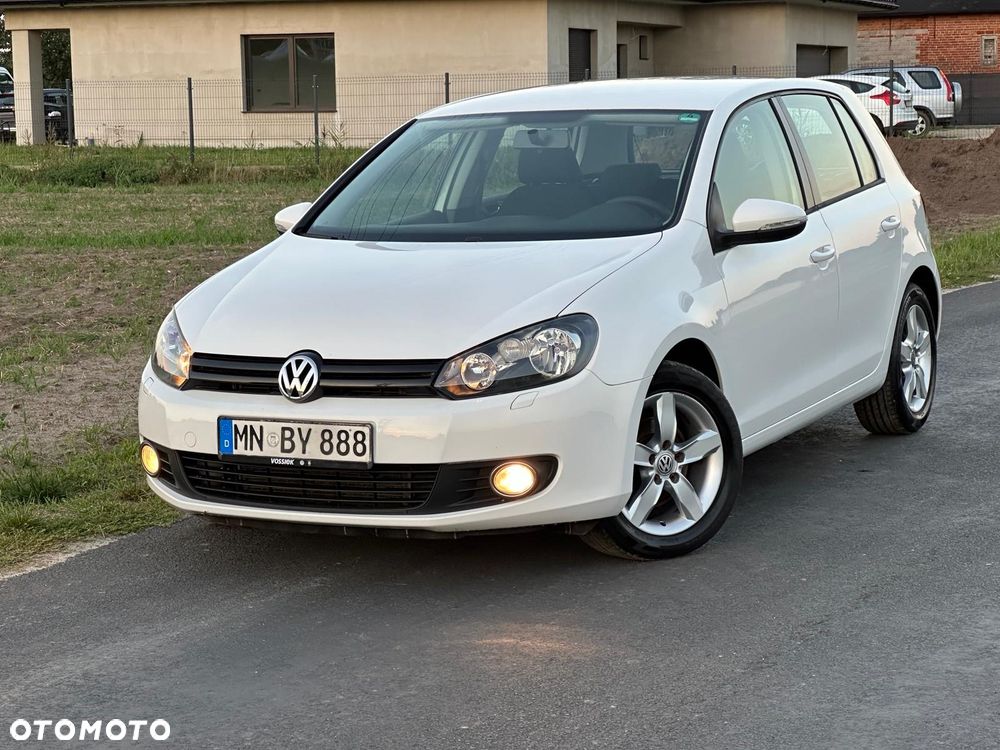 Volkswagen Golf - 1