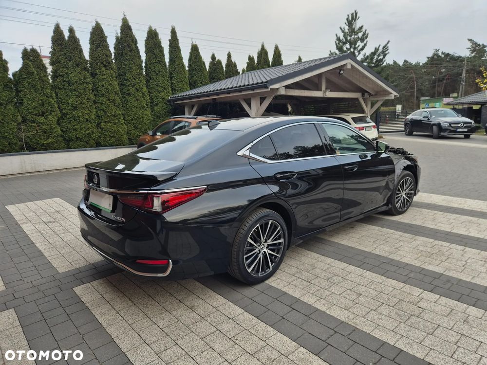 Lexus ES 300h Prestige - 10