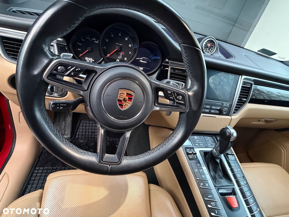 Porsche Macan - 13