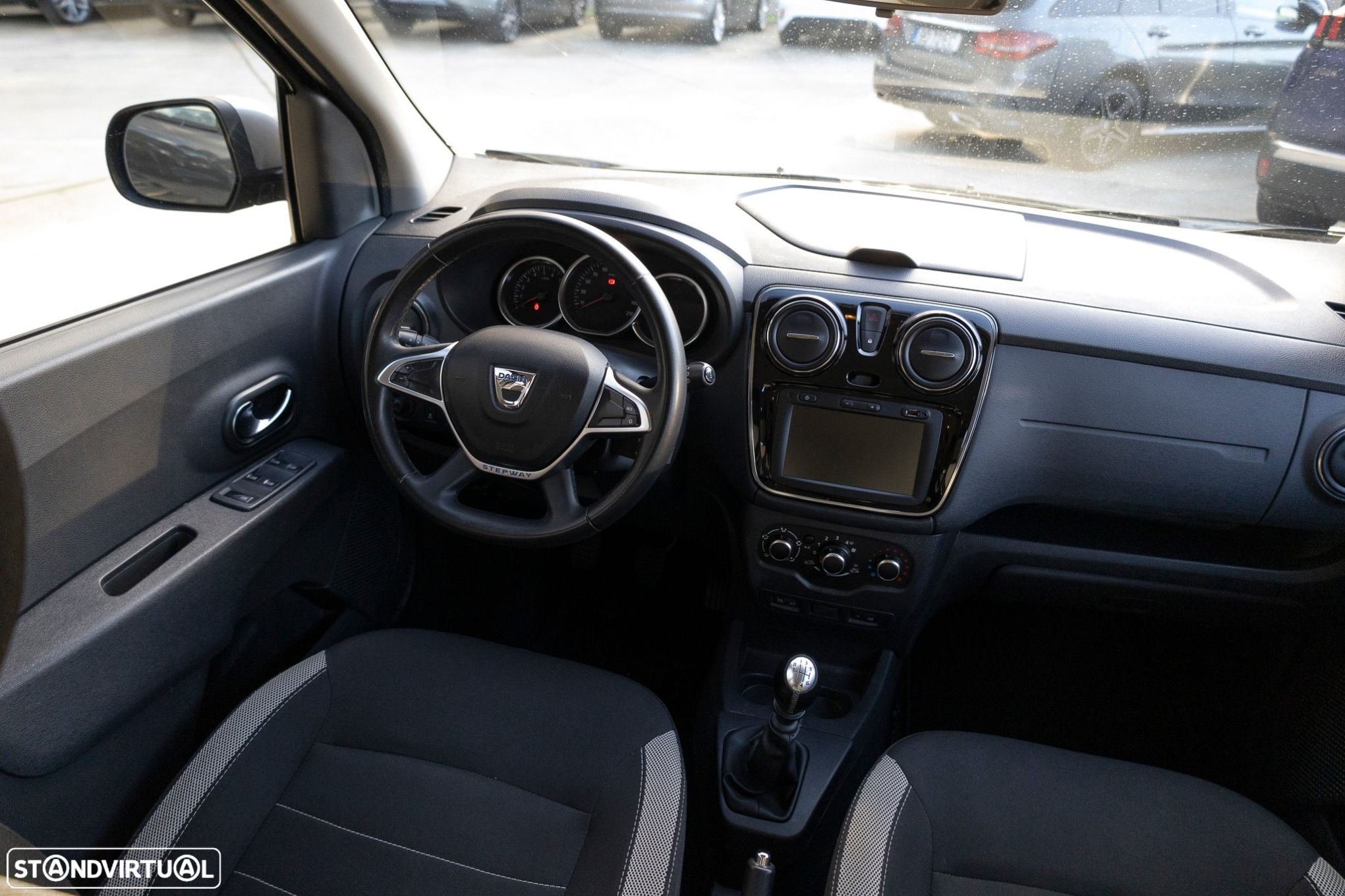 Dacia Lodgy 1.5 Blue dCi Stepway 7L - 2