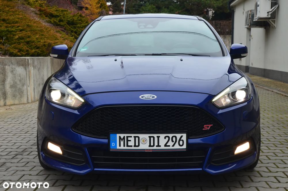 Ford Focus 2.0 TDCi ST mit Leder-Sport-Paket - 10