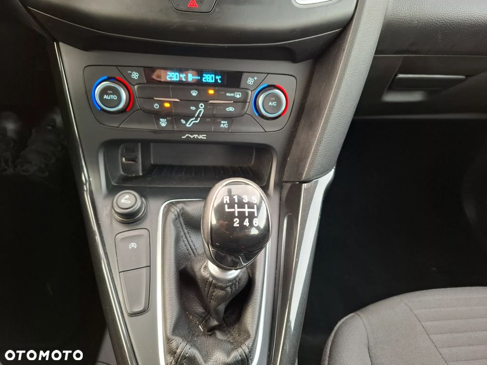 Ford Focus 1.5 EcoBlue STart-Stopp-System TITANIUM - 20