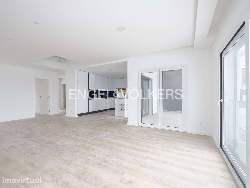 Moradia Independente T4 em Vale de Milhaços - Grande imagem: 4/53