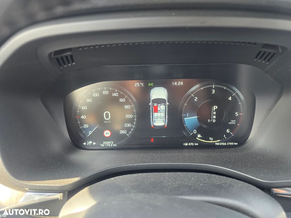 Volvo XC 60 - 8