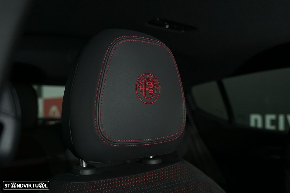 Alfa Romeo Tonale 1.3 Plug-In Hybrid Veloce e-AWD - 28