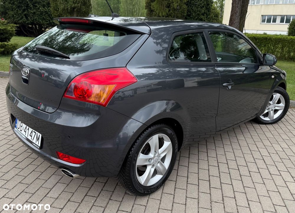 Kia Ceed 1.4 CVVT Dream Team Edition - 23