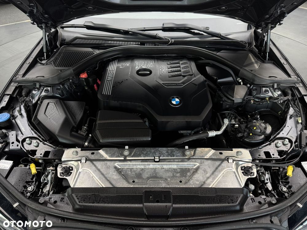 BMW Seria 3 318i - 21