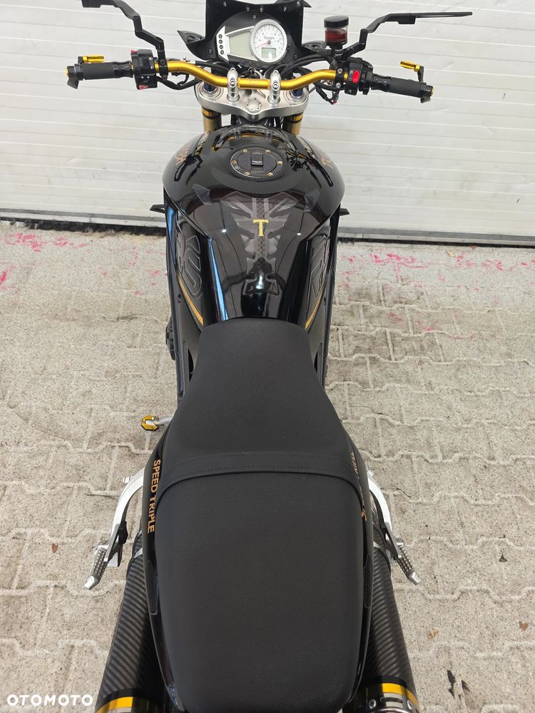 Triumph Speed Triple - 25