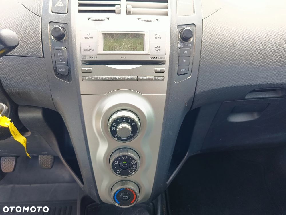 Toyota Yaris 1.3 Edition - 22