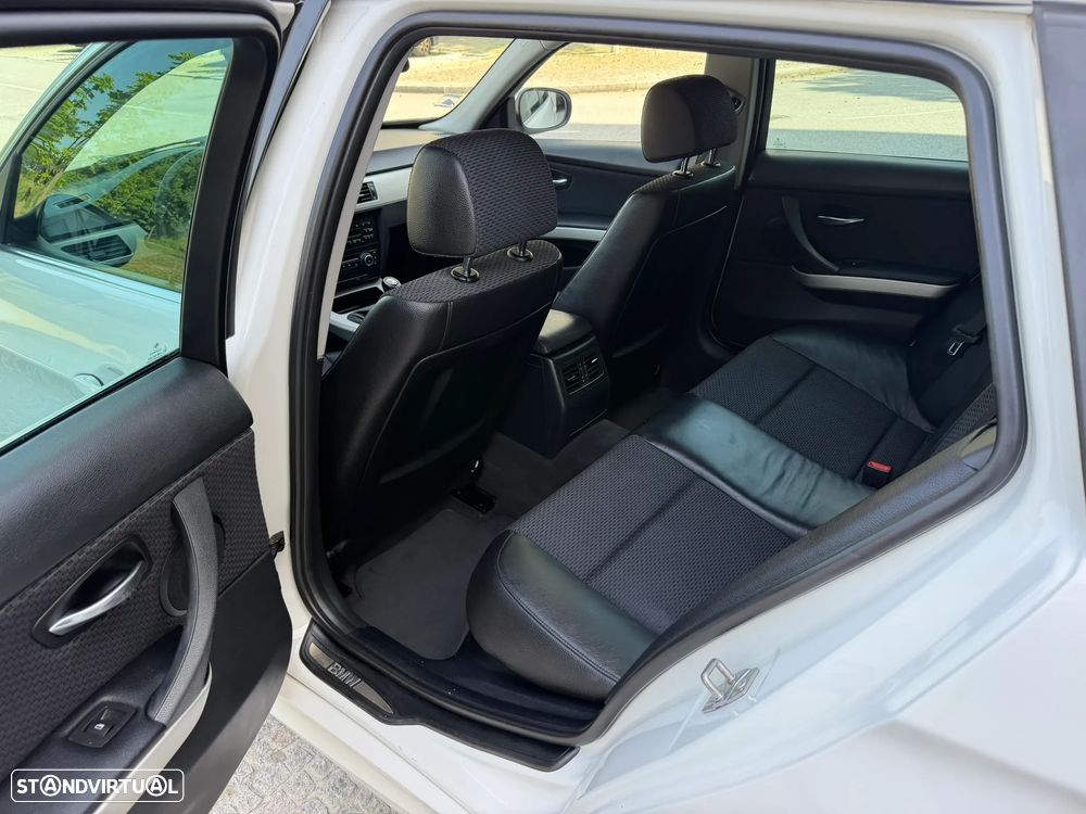 BMW 318 d Sport - 6