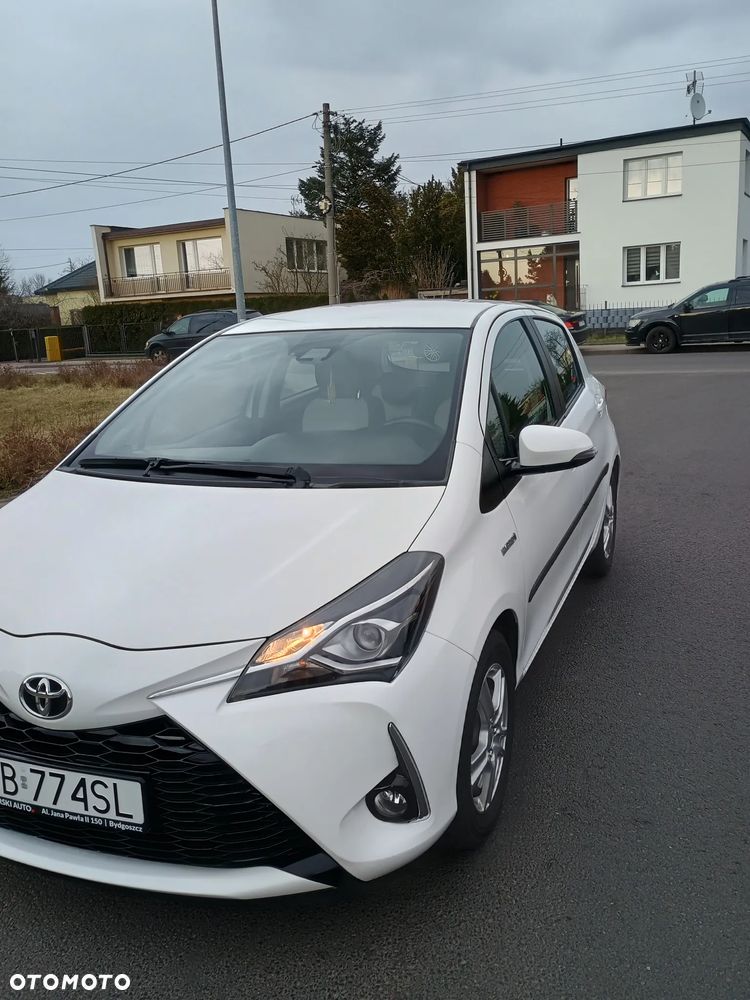 Toyota Yaris Hybrid 100 Sol - 5