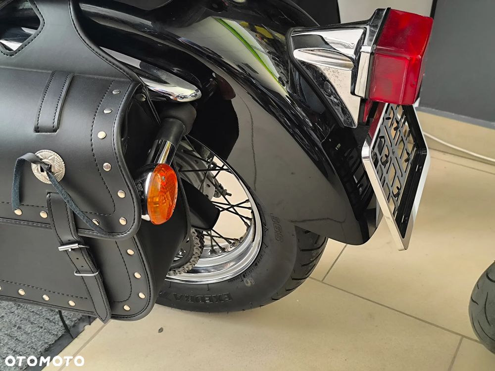 Suzuki Intruder - 5