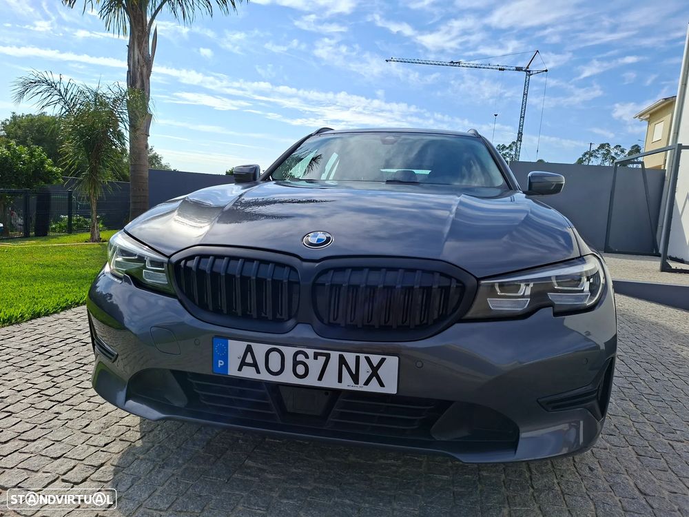 BMW 320 d Auto - 2