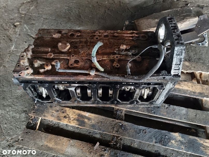 SILNIK SŁUPEK SILNIKA BLOK , WAŁ , TŁOKI , KORBY DAF 45 55 LF 5,9L 180 220 - 2