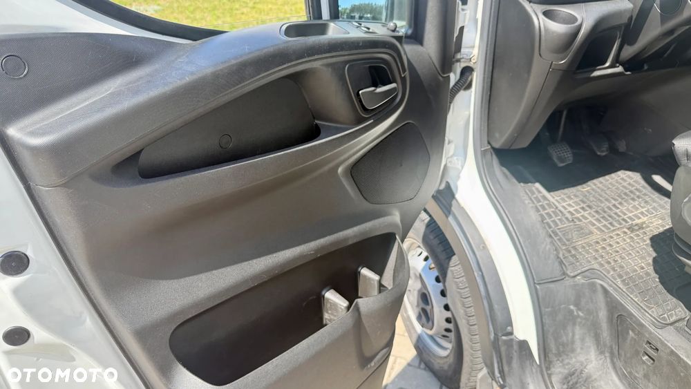Iveco Daily 35S15 2.3 Diesel 150 KM MT6 Plandeka 8EP - 15