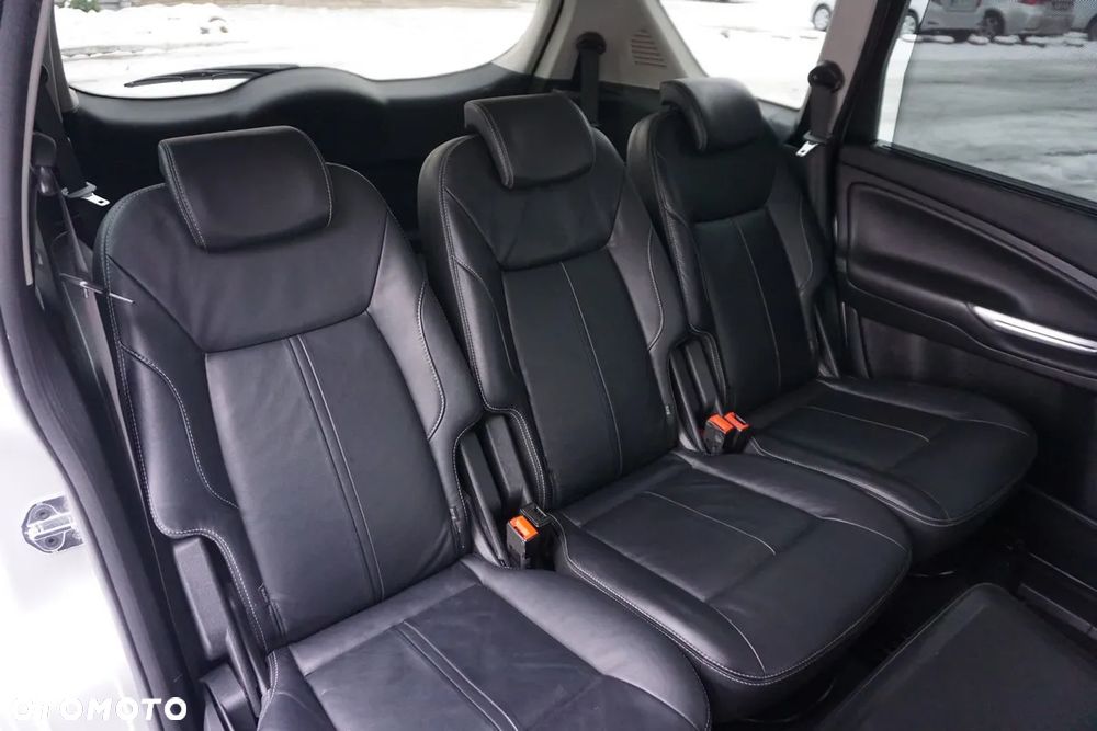 Ford S-Max 2.0 TDCi DPF Titanium X - 32