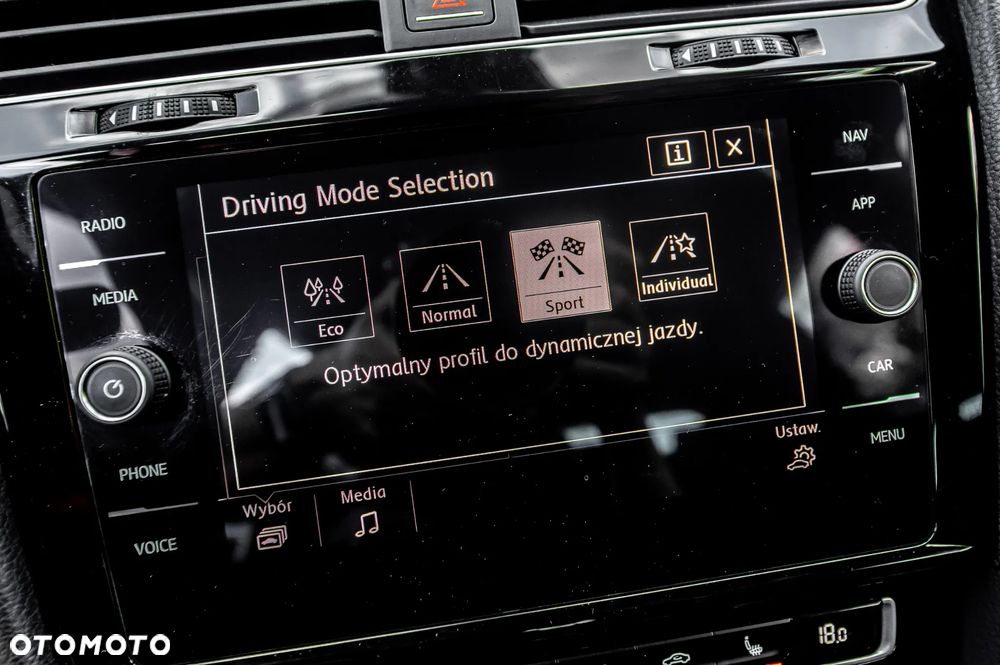 Volkswagen Golf GTD 2.0 TDI SCR DSG - 41