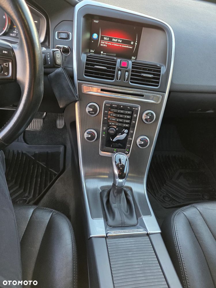 Volvo XC 60 D3 Drive-E Momentum - 33