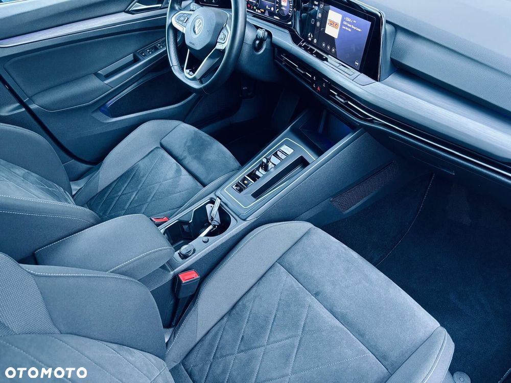 Volkswagen Golf VIII 2.0 TDI Style DSG - 17