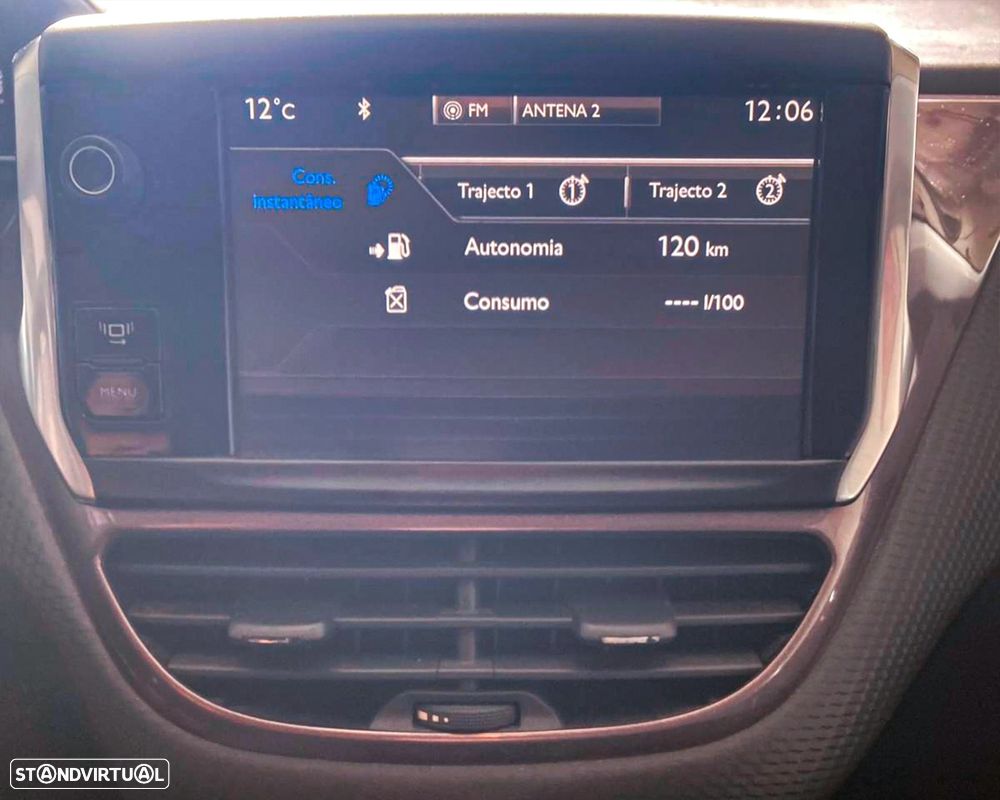 Peugeot 2008 1.2 VTi Active - 11