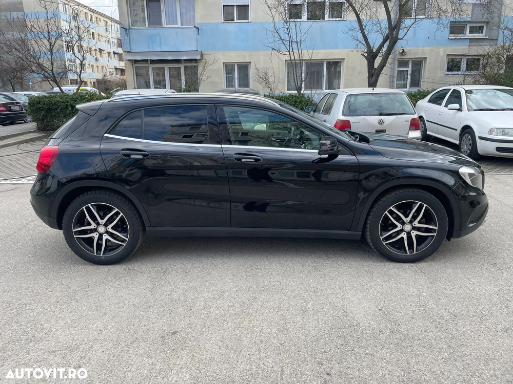 Mercedes-Benz GLA 200 d 7G-DCT Style - 11