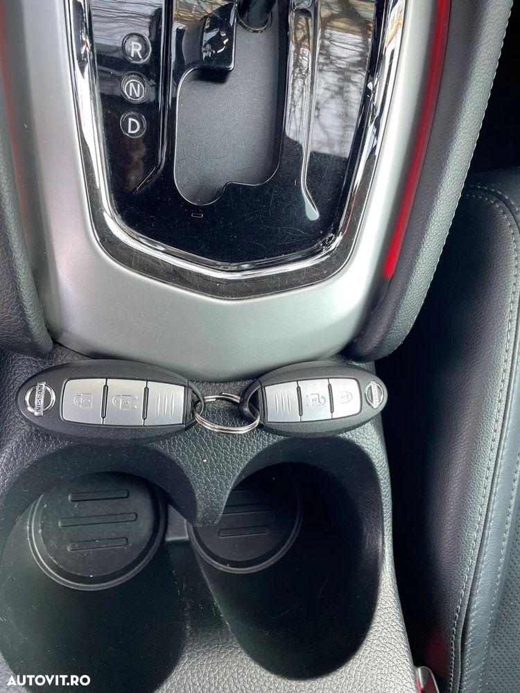 Nissan Qashqai 1.6 DCI Xtronic TEKNA+ - 36