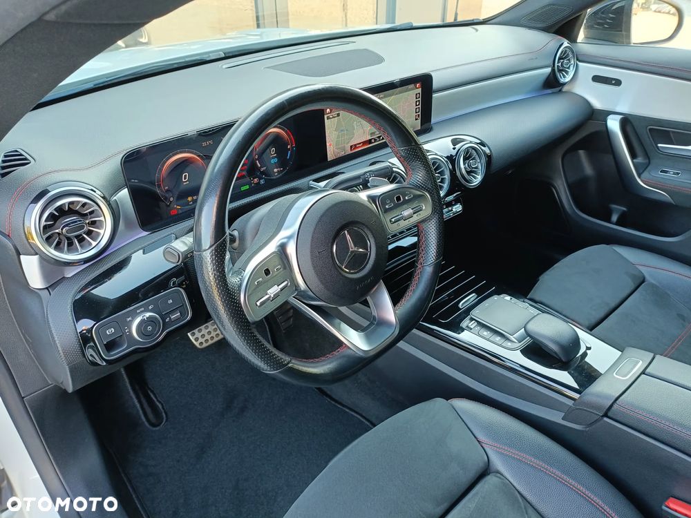 Mercedes-Benz CLA - 9