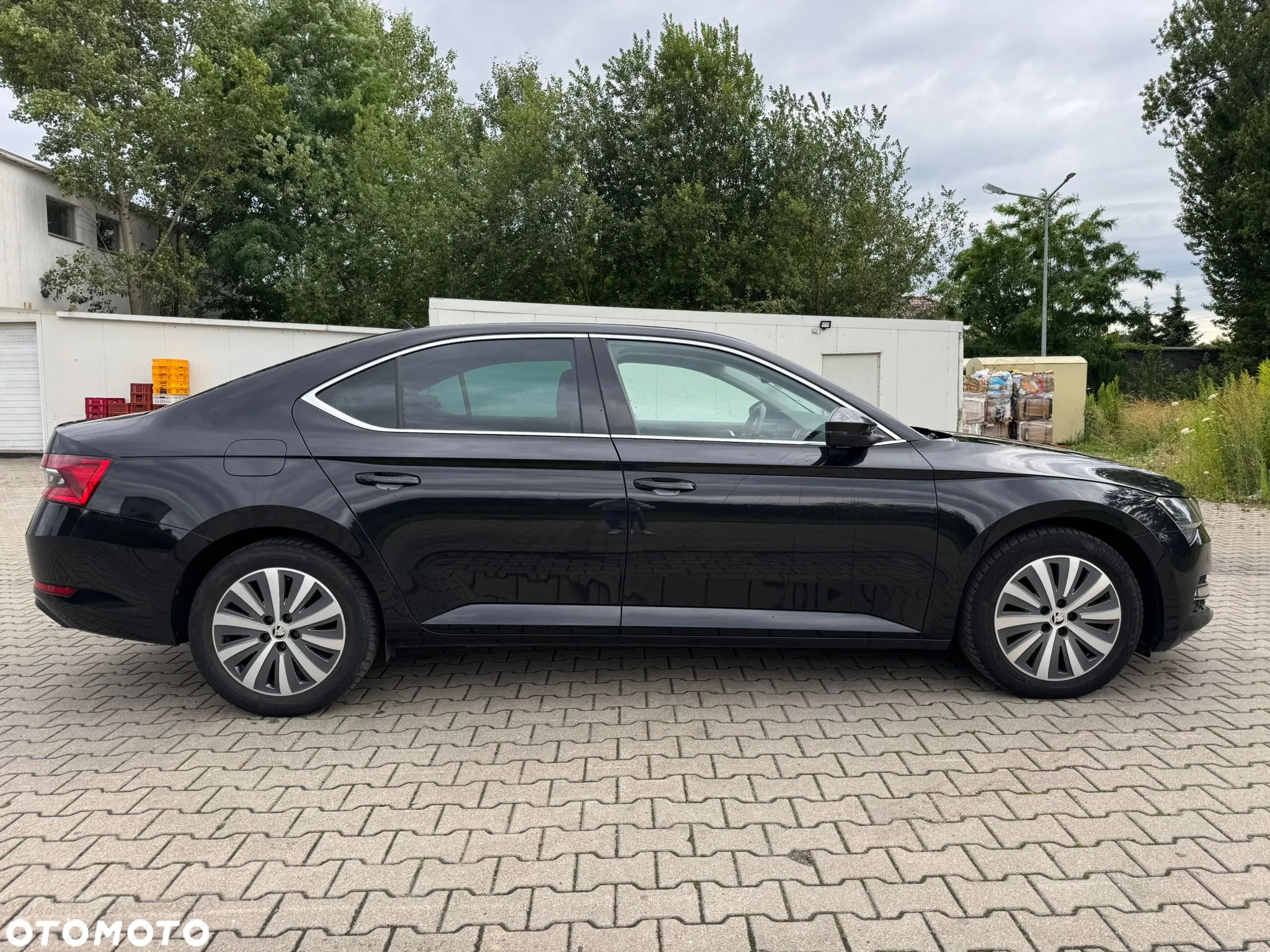 Skoda Superb 2.0 TDI SCR Style DSG - 6