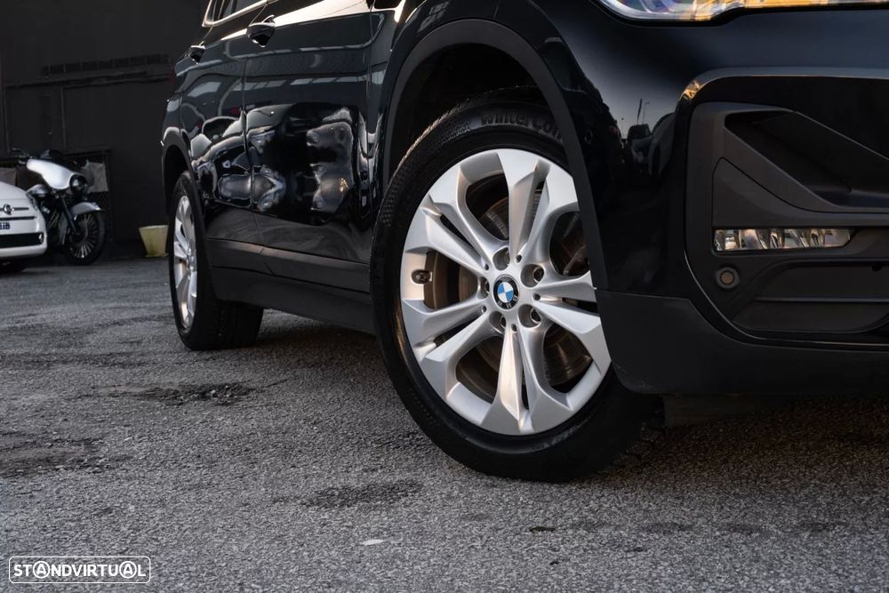 BMW X1 xDrive25e Sport Line - 2