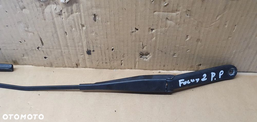 Ramie wycieraczki wycieraczka prawy przód Ford Focus MK2 4M5117526CE - 2
