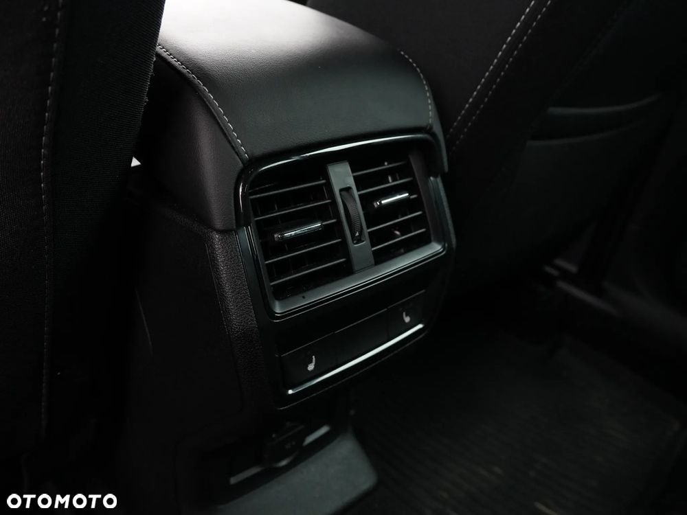 Skoda Karoq 1.5 TSI ACT Sportline DSG - 35