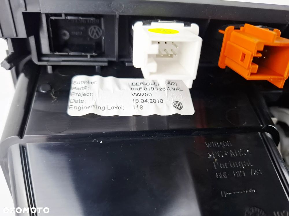 Kratka Nawiewu Wentylacji Środkowa Czarna Chrom VW Polo 6R 6RF819728 - 6