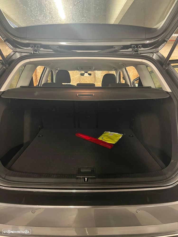 VW Golf Variant 1.6 TDi Confortline - 12