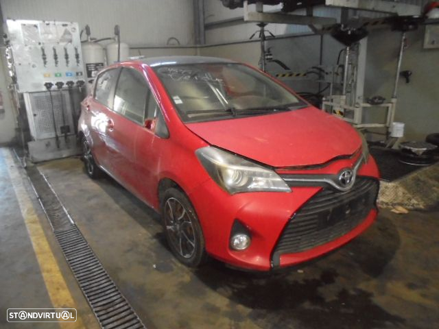 Carro MOT: 1NR  FE CXVEL: EC62 6 TOYOTA YARIS 3 2014 1.3I 99CV 5P VERMELHO GASOLINA - 2