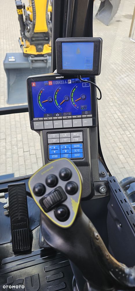 Komatsu PW160-10 ( PW 160, 148) głowica Engcon Rototilt szczypce przyczepa BIGAB BT-8 - 10