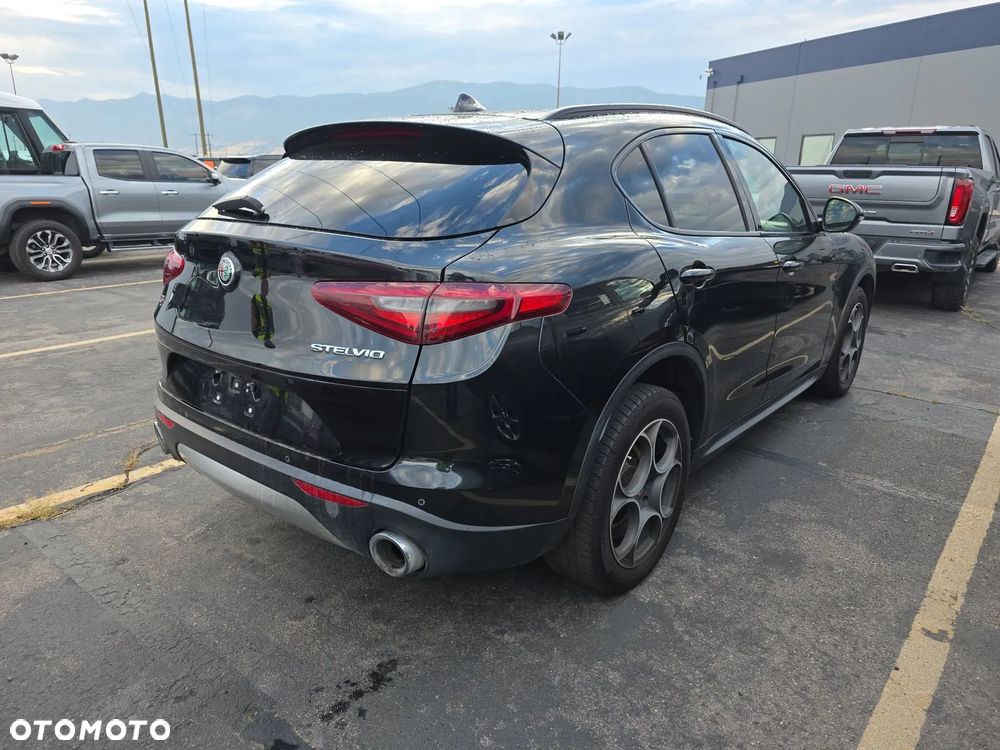 Alfa Romeo Stelvio 2.0 Turbo TI Q4 - 4